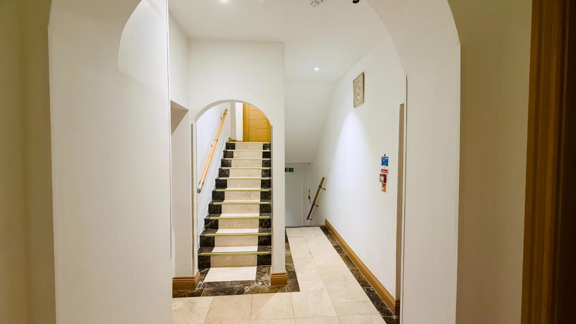 Osborne Aparthotel Истбурн Экстерьер фото